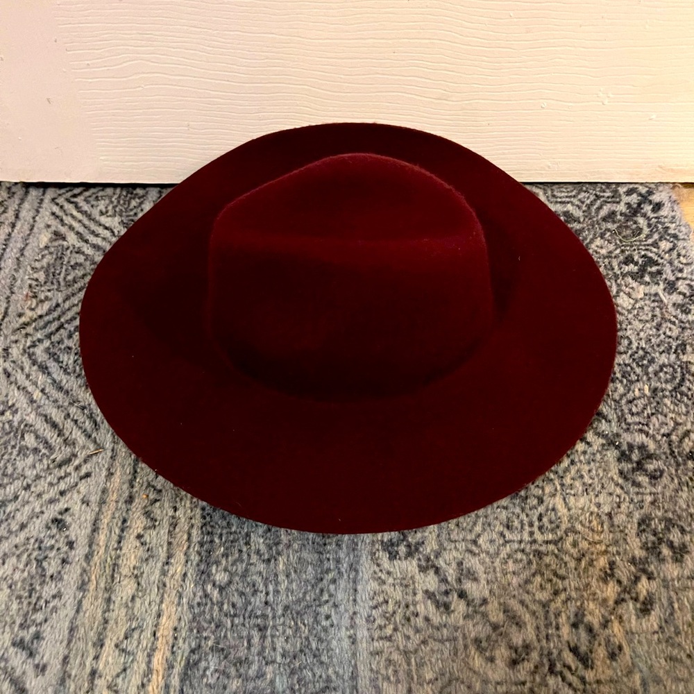 Women’s Wool Maroon Hat